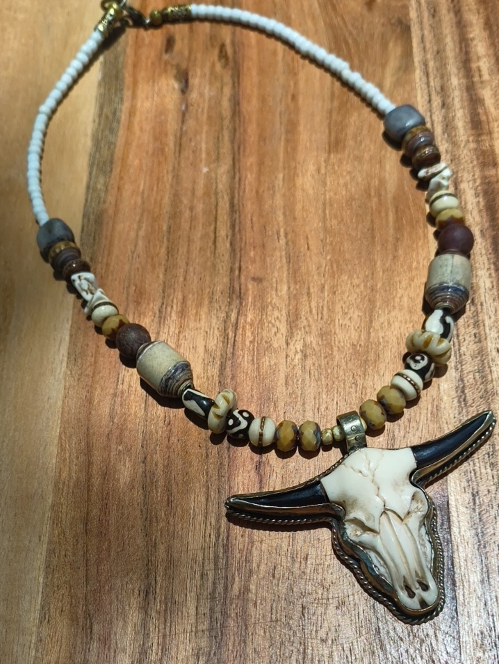 Handmade Buffalo Bone Tibetn Silver Bull Skull Southwest Necklace Howlite Agate